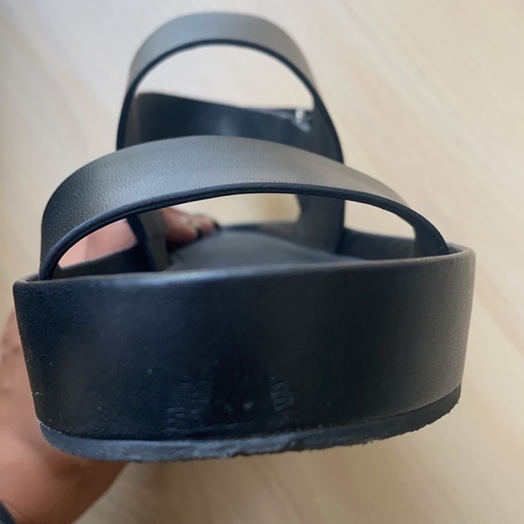 Vince Marett Leather Sandals like new condition - Picture 6 of 6